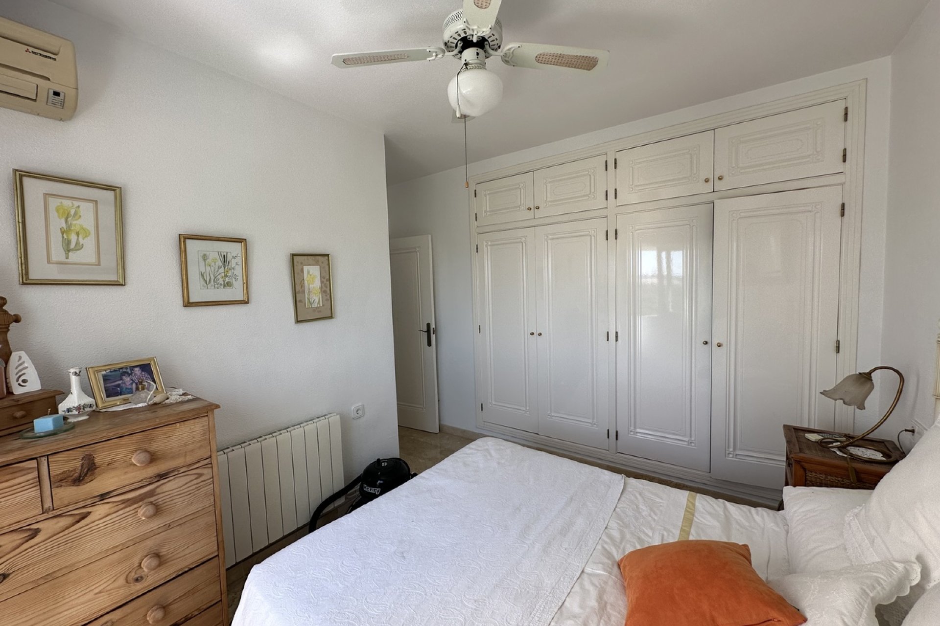 Resale - Villa - Villamartin