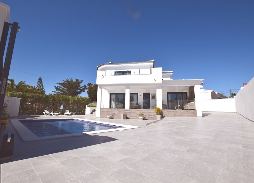 Segunda mano - Chalet - Ciudad Quesada - Center