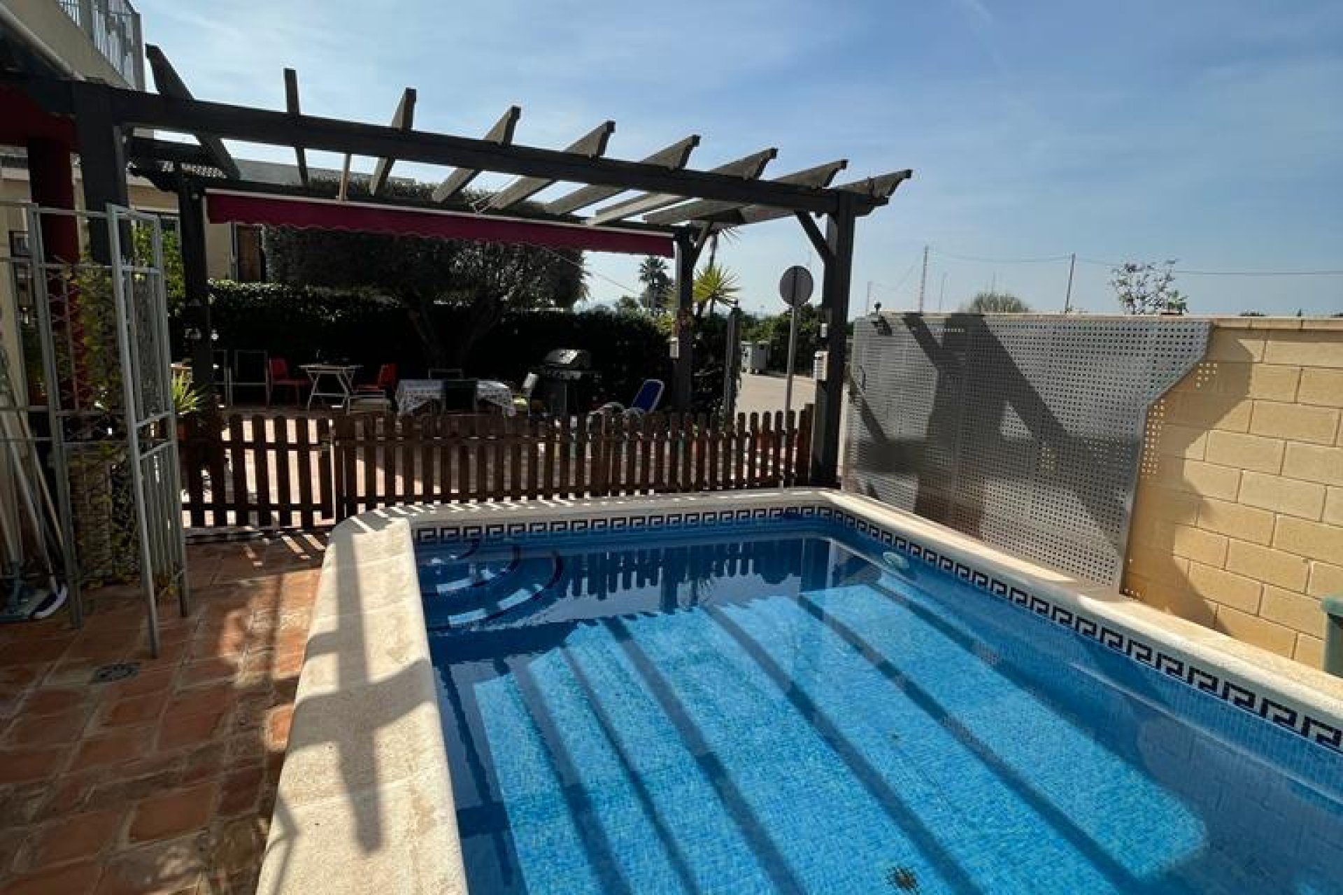 Segunda mano - Chalet - Daya Nueva