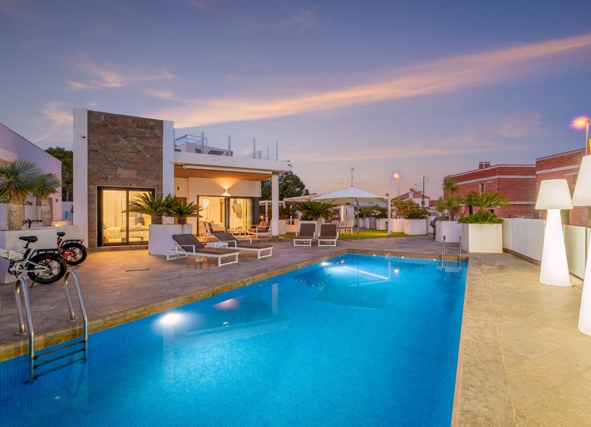 Segunda mano - Chalet - Orihuela Costa - Villamartin