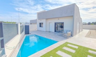 Villa - New Build - Pilar de la Horadada - Pinar de Campoverde