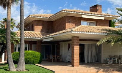 Villa - Resale - Benidorm - Benidorm