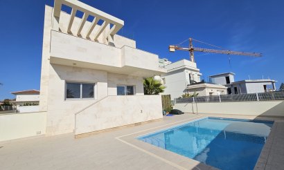 Villa - Resale - La Zenia - 