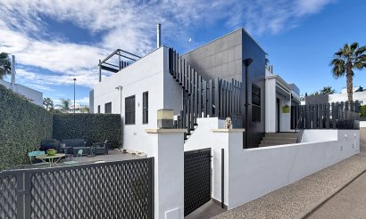 Villa - Resale - Orihuela Costa - Villamartin