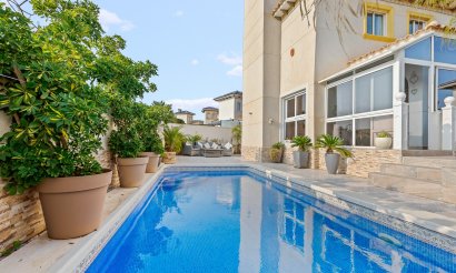 Villa - Resale - Orihuela Costa - 