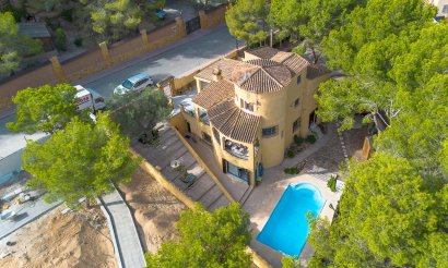 Villa - Resale - Villamartin - Res. Las Filipinas