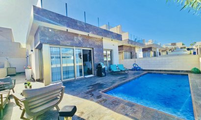 Villa - Resale - Villamartin - Villamartin