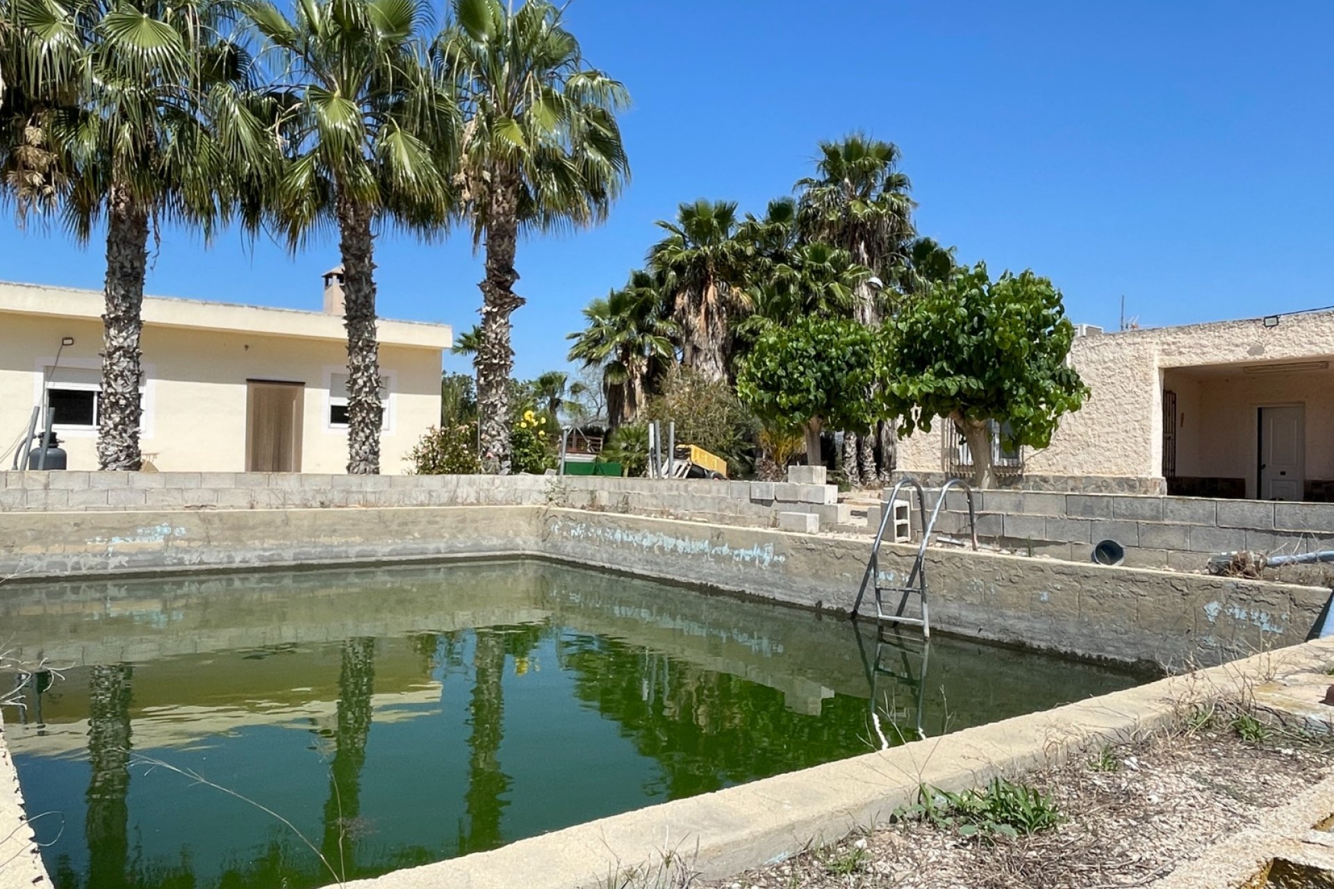 Вторичка - Bилла - Crevillente