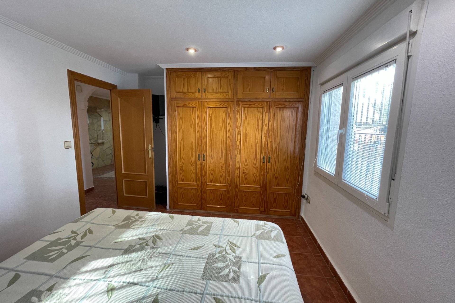 Вторичка - Bилла - Crevillente