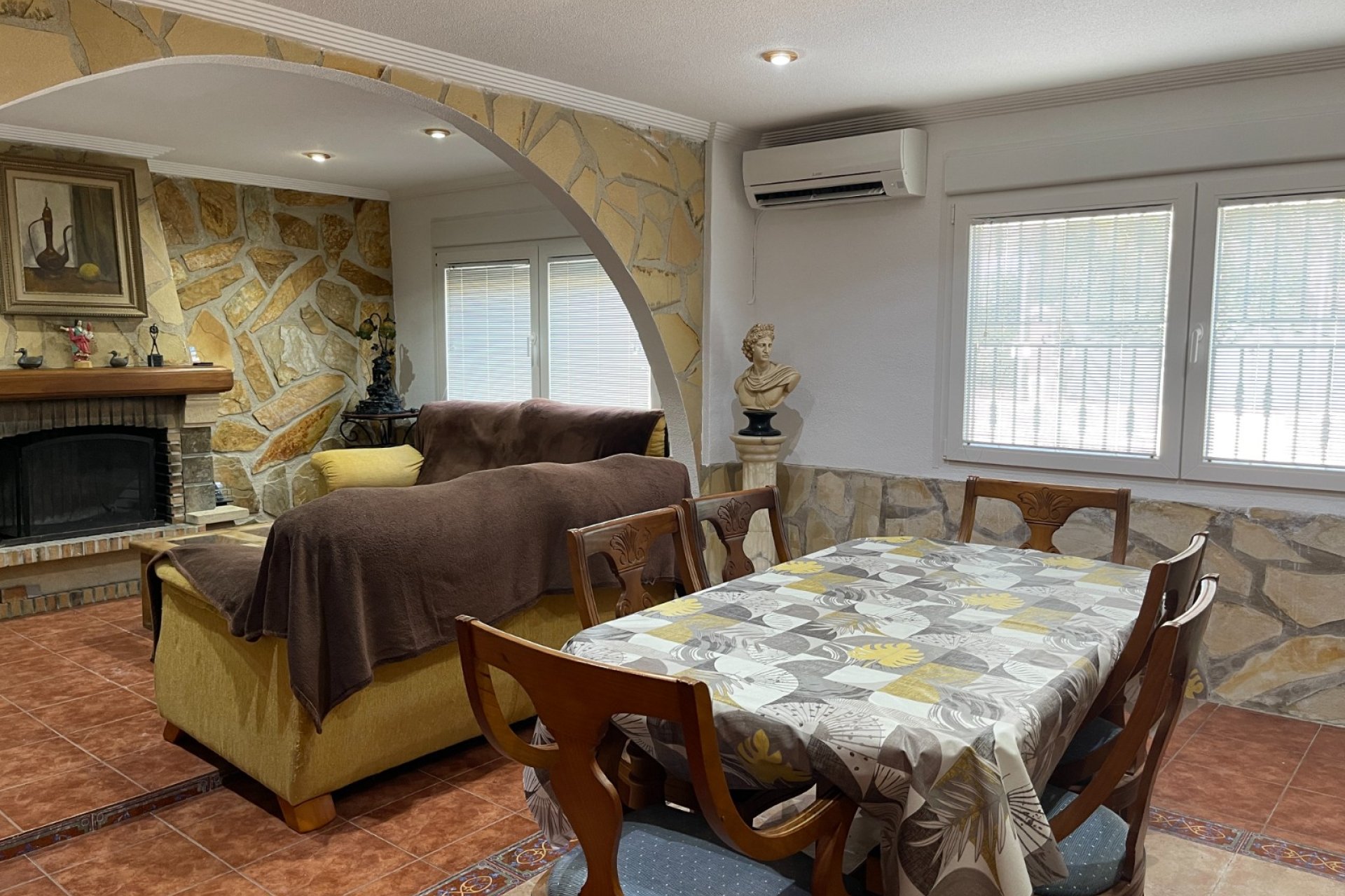 Вторичка - Bилла - Crevillente