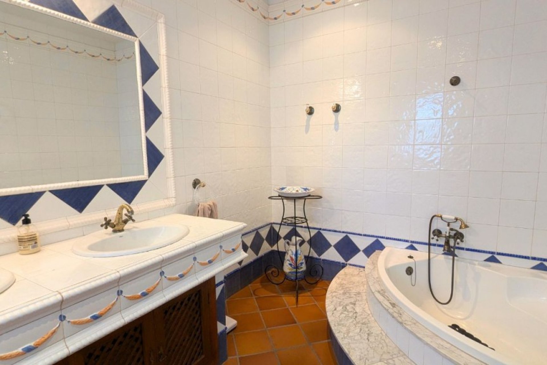 Вторичка - Bилла - Mil Palmeras