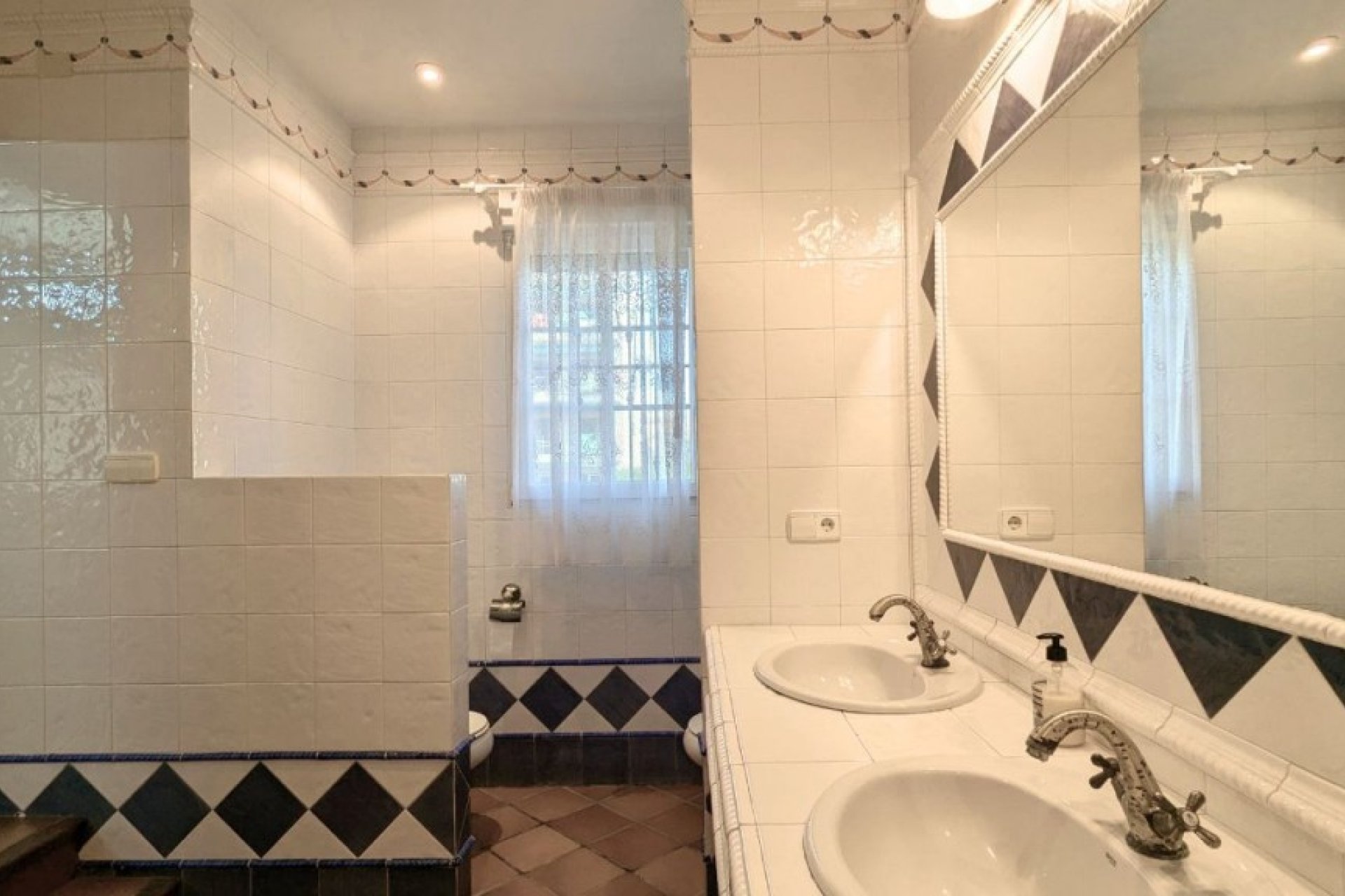 Вторичка - Bилла - Mil Palmeras