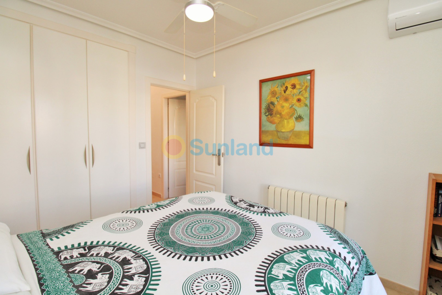 Resale - Townhouse - Villamartin - PAU 8