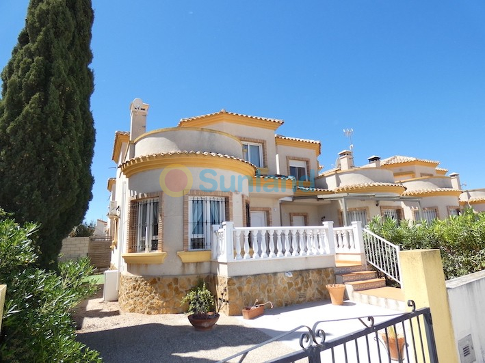 Resale - Villa - Los Montesinos - 