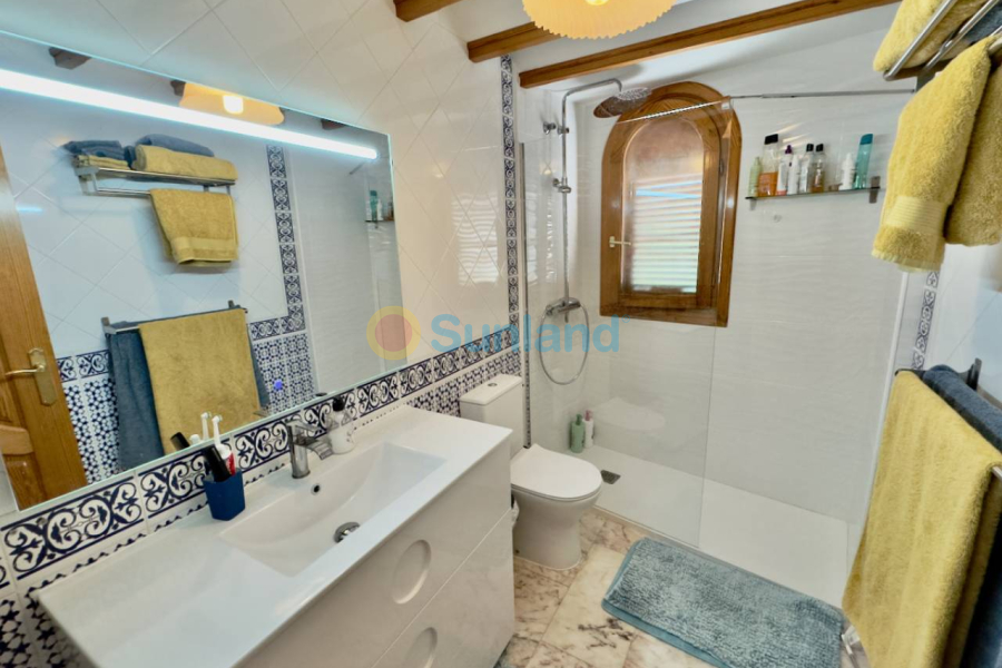 Resale - Villa - Guardamar del Segura - 