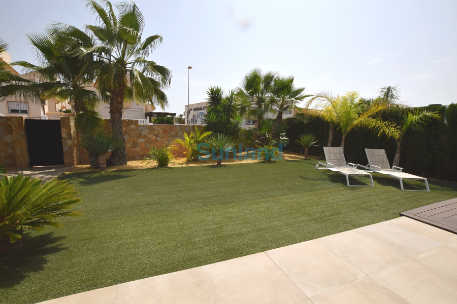 Resale - Detached Villa - Ciudad Quesada - Airstrip
