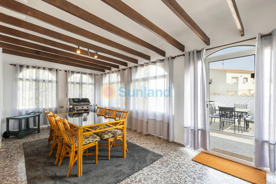 Segunda mano - Chalet - Torrevieja - Los Balcones