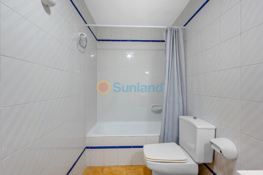 Resale - Apartment - Altea