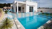 Resale - Villa - Orihuela costa - 