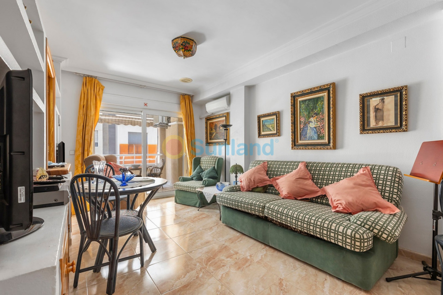 Använda fastigheter - Apartment - Flat - La Mata - Playa