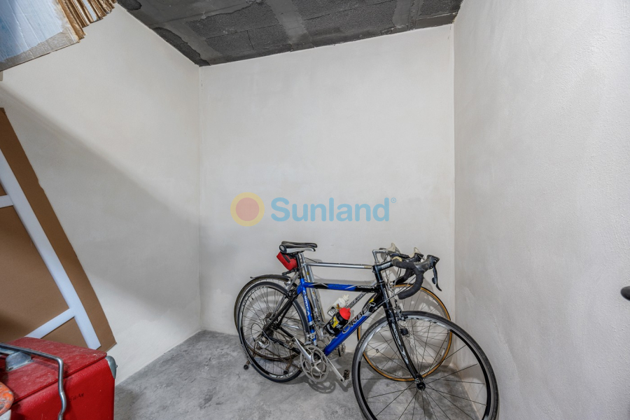 Resale - Apartment - Orihuela Costa - Punta Prima