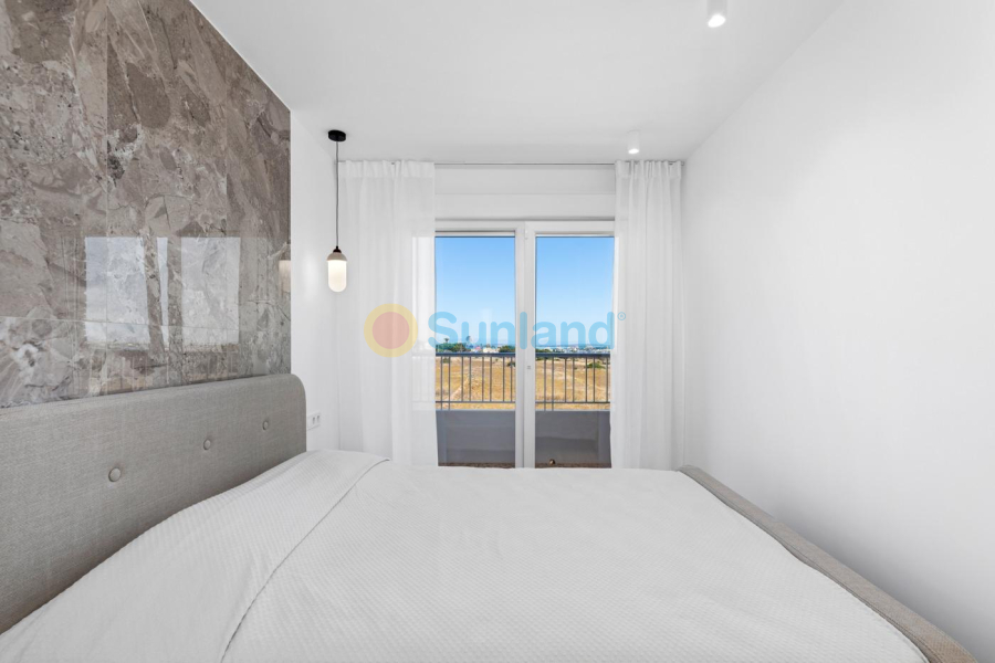 Använda fastigheter - Lägenhet - Torrevieja - Punta Prima