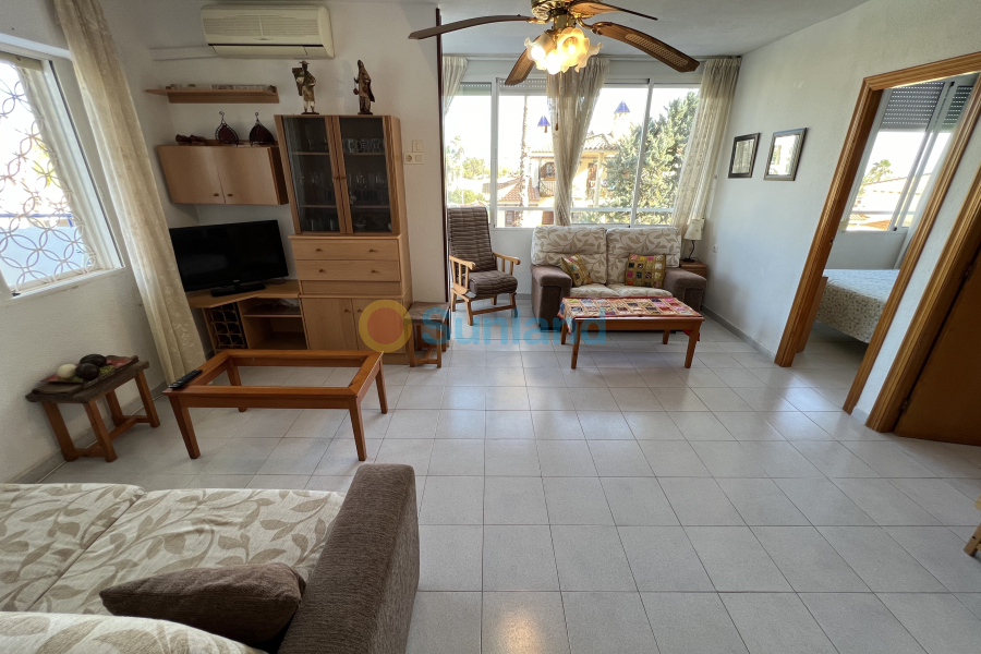 Resale - Apartamento - Torrevieja