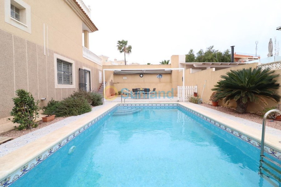 Resale - Villa - Orihuela Costa - Los Altos