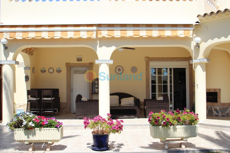 Använda fastigheter - Villa - Torrevieja - Punta Prima