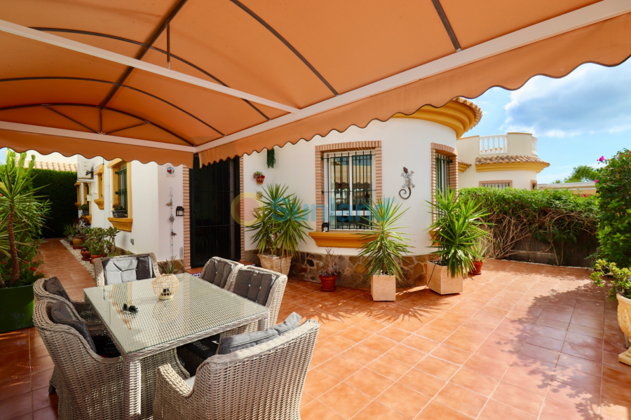 Segunda mano - Chalet - Guardamar del Segura - El Raso