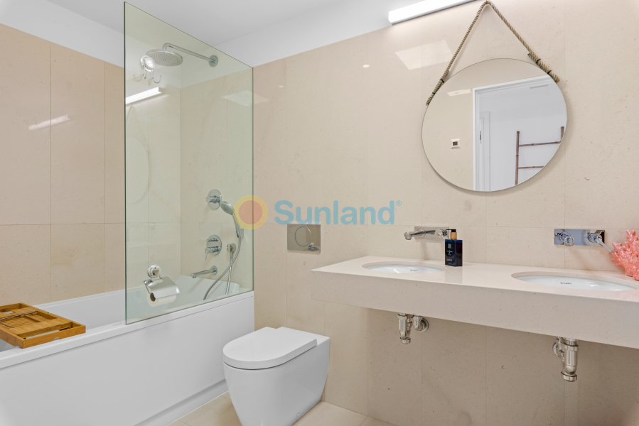 Resale - Apartment - Torrevieja - La Mata