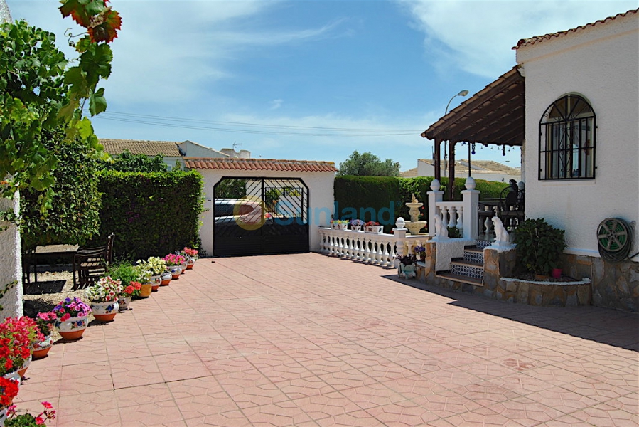 Använda fastigheter - Villa - La Siesta