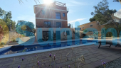 Resale - Villa - Pinar De Campoverde - 