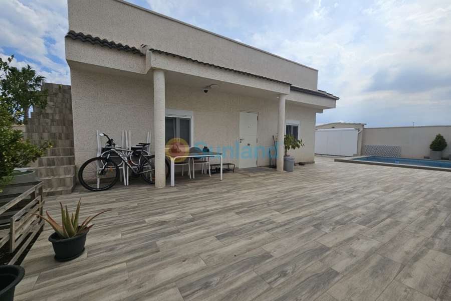 Вторичка - Bилла - Ciudad Quesada