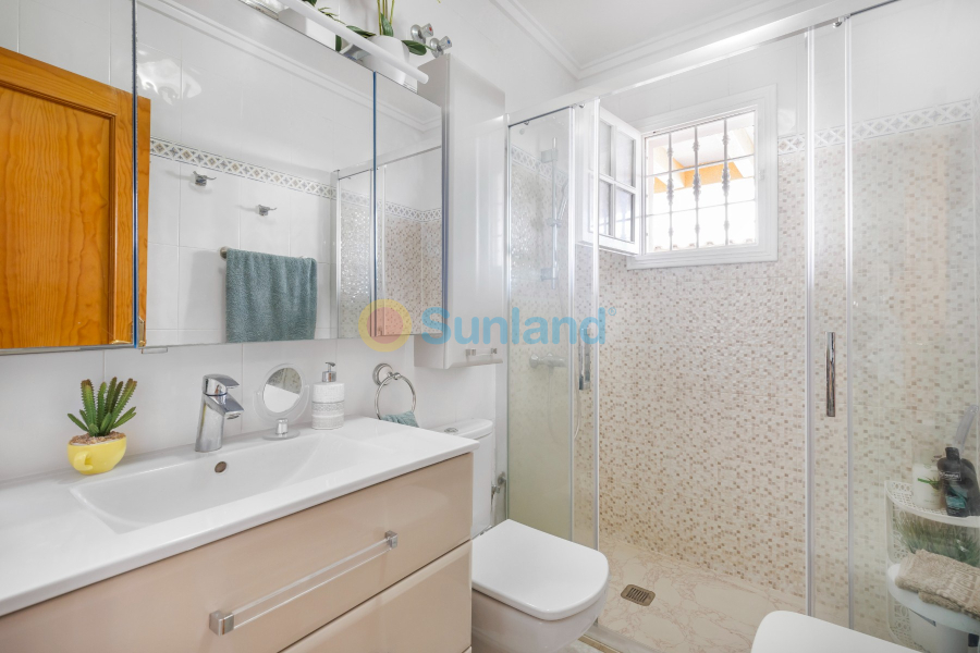 Brukte eiendommer - Villa - Torrevieja - Zona los Frutales