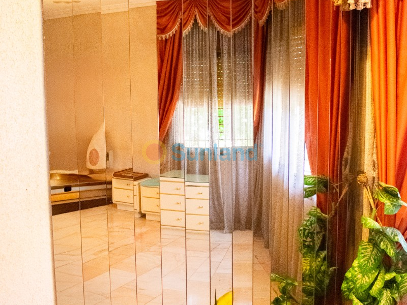 Segunda mano - Chalet - Llano de brujas