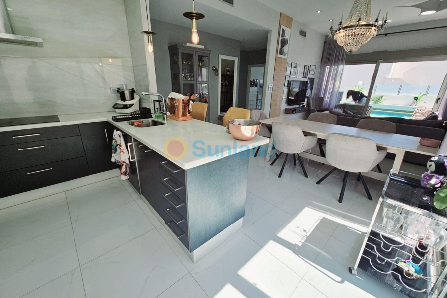 Använda fastigheter - Villa - Orihuela Costa - Villamartin