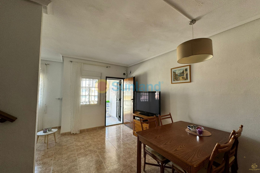 Resale - Villa - Orihuela Costa - Villamartin