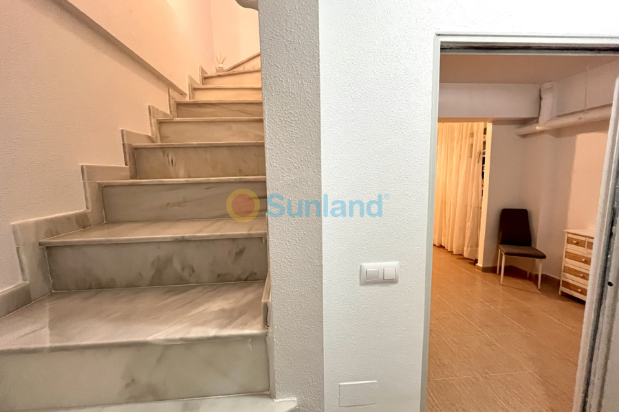 Resale - T - Avileses