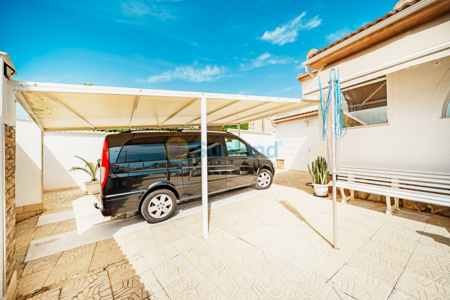 Resale - Villa - Ciudad Quesada