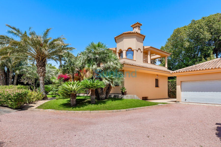 Resale - Villa - Elche/Elx