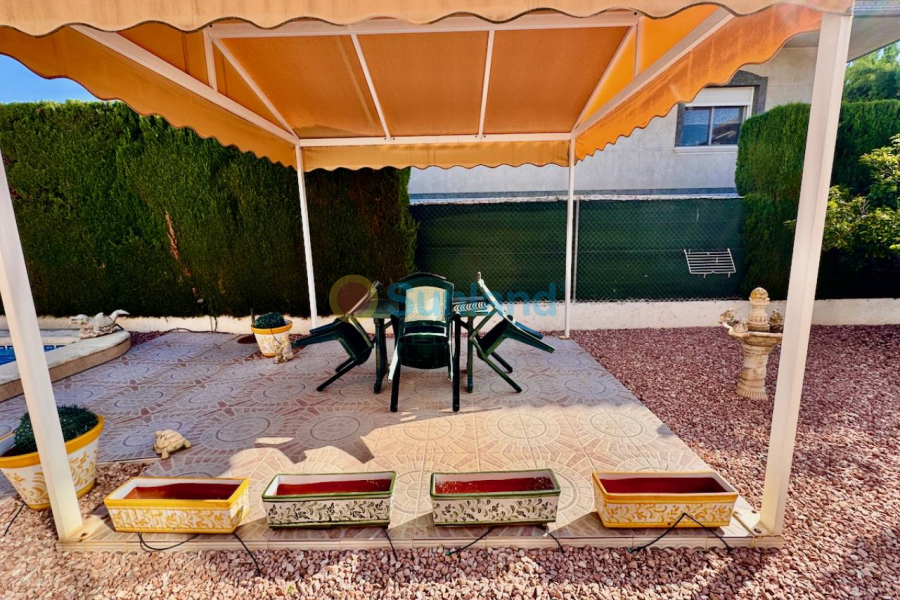 Använda fastigheter - Villa - Benferri