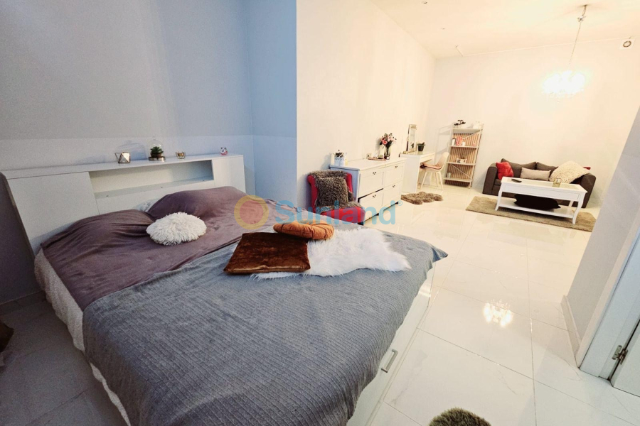 Använda fastigheter - Villa - Orihuela Costa - Villamartin