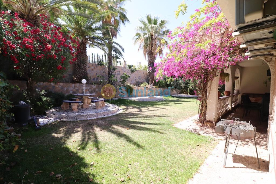 Segunda mano - Chalet - Torrevieja - Los Balcones