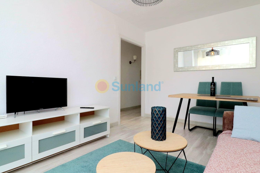 Resale - Apartment - Punta Prima - 