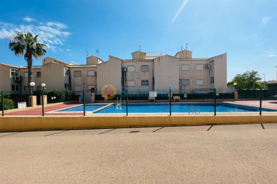 Resale - Apartment - Punta Prima