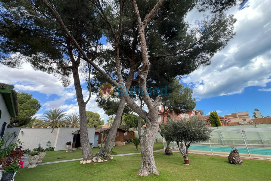 Använda fastigheter - Villa - Orihuela Costa - Campoamor