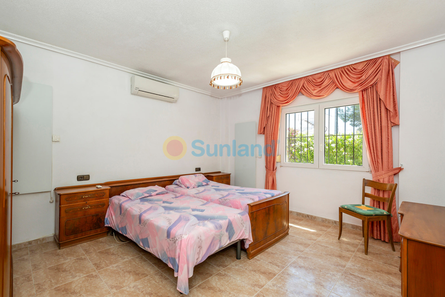 Вторичка - Bилла - Orihuela Costa - Cabo Roig