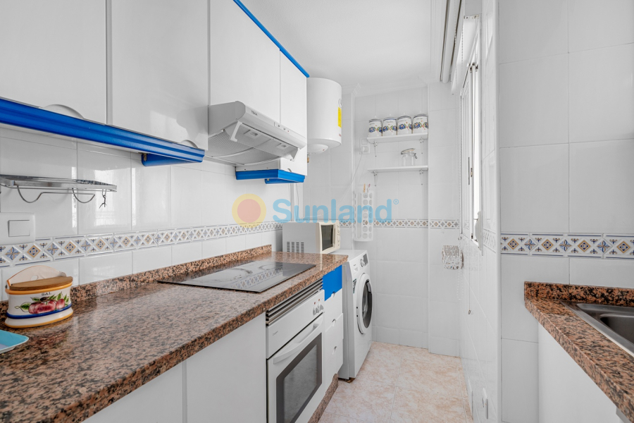 Resale - Apartment - Santa Pola