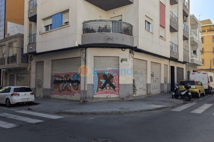 Resale - Commercial - Torrevieja